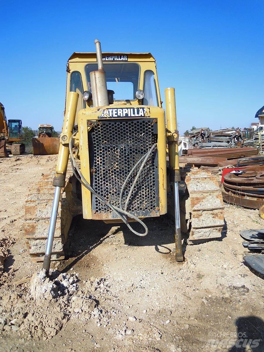 CAT D5B Spycharki gąsienicowe