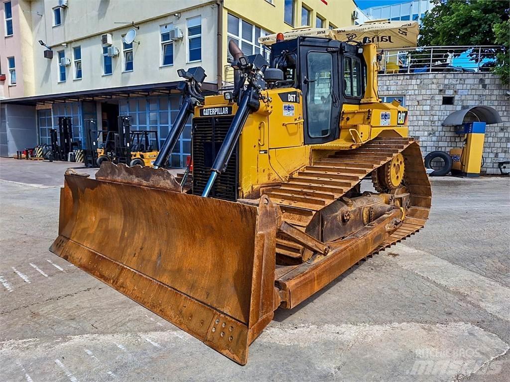 CAT D6T Spycharki gąsienicowe