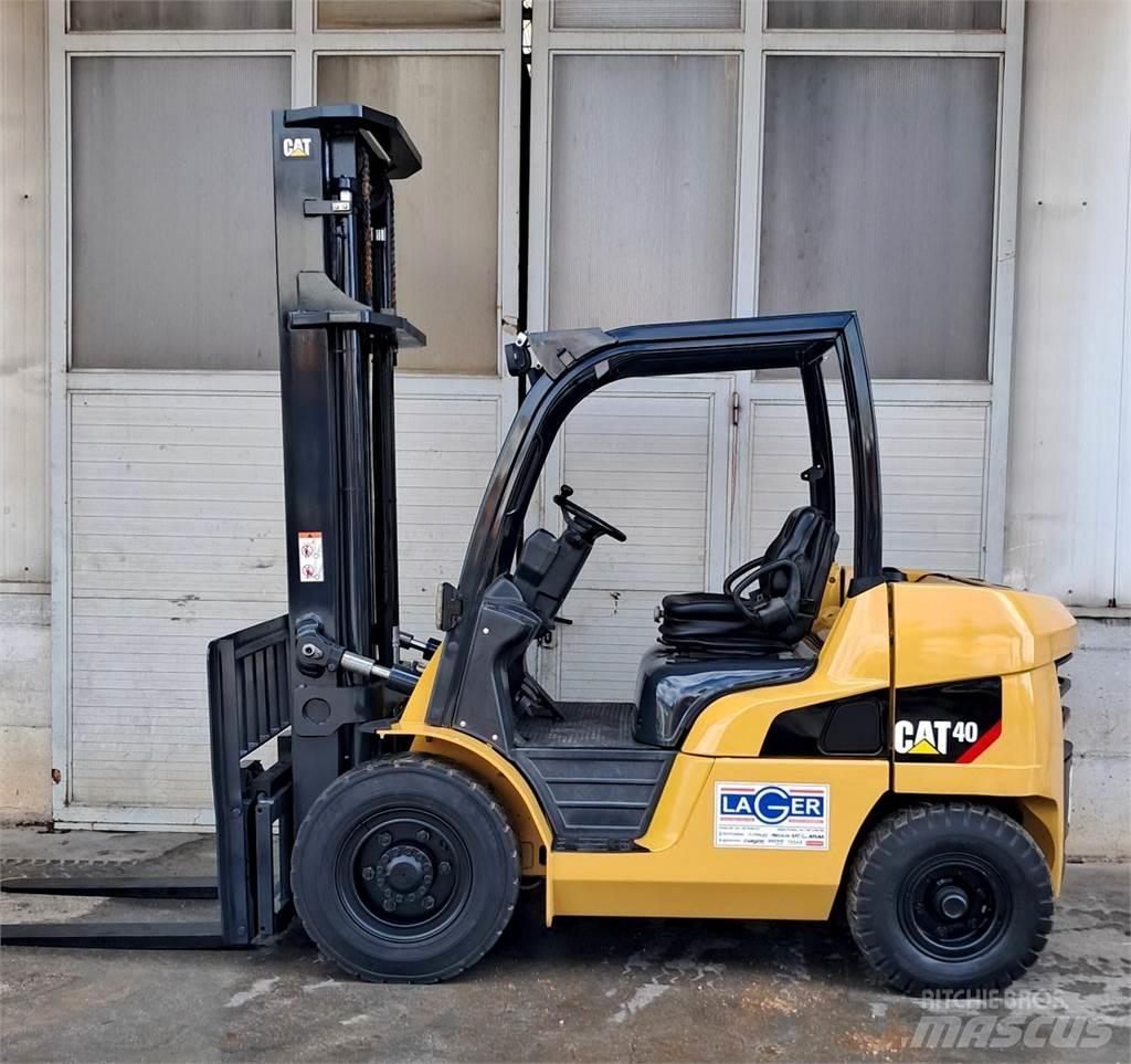 CAT DP40NT Wózki Diesla