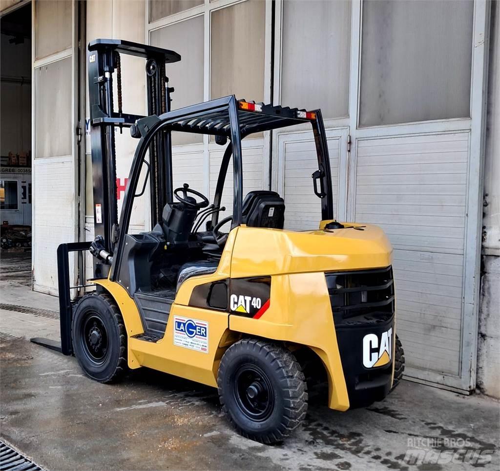 CAT DP40NT Wózki Diesla