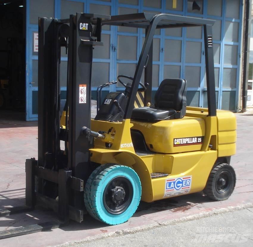 CAT GP25 Wózki LPG