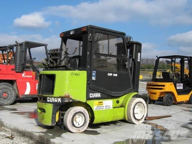 Clark CGP30 Wózki LPG