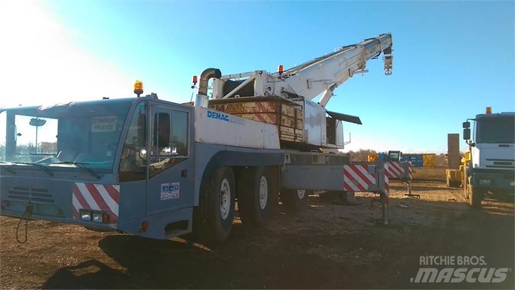 Demag AC 180 Żurawie terenowe