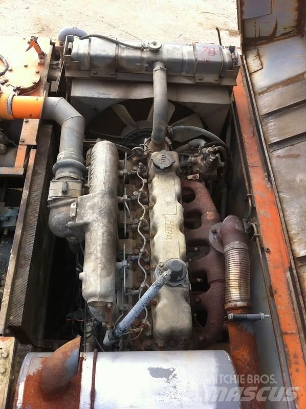 Hitachi UH 103 Koparki gąsienicowe