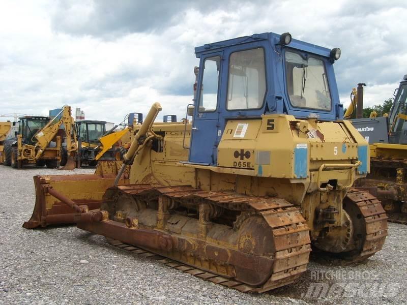 Komatsu D65E-8 Spycharki gąsienicowe