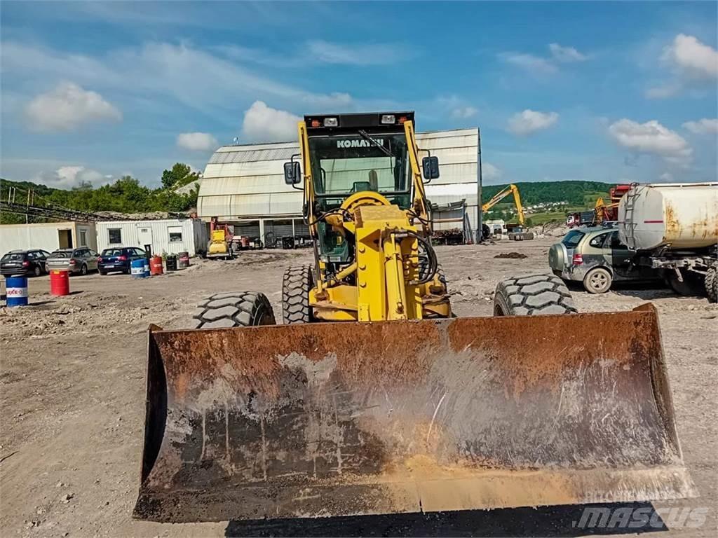 Komatsu GD655-3A Równiarki