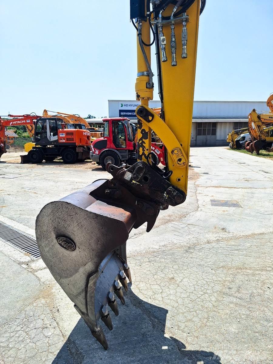 Komatsu PW118MR-8 Koparki kołowe
