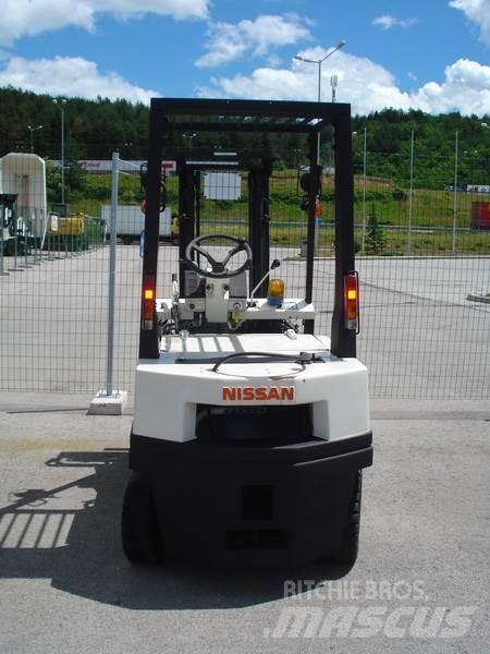 Nissan H01A15 Wózki LPG