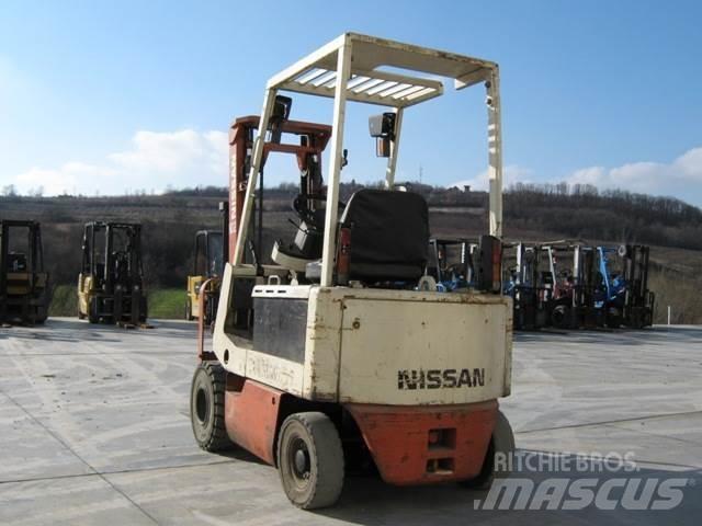 Nissan M01L15 Wózki elektryczne