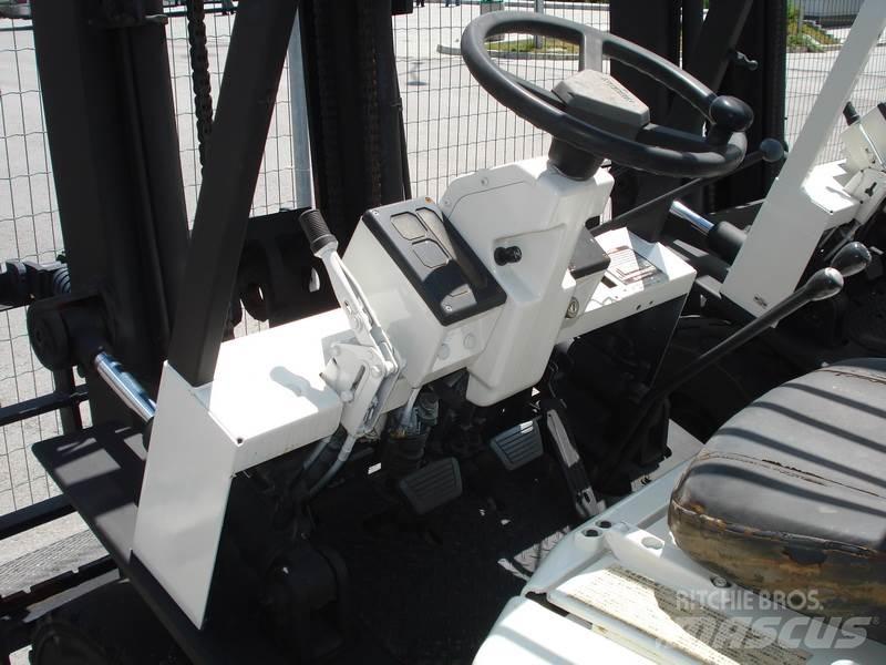 Nissan NH02M20 Wózki widłowe inne