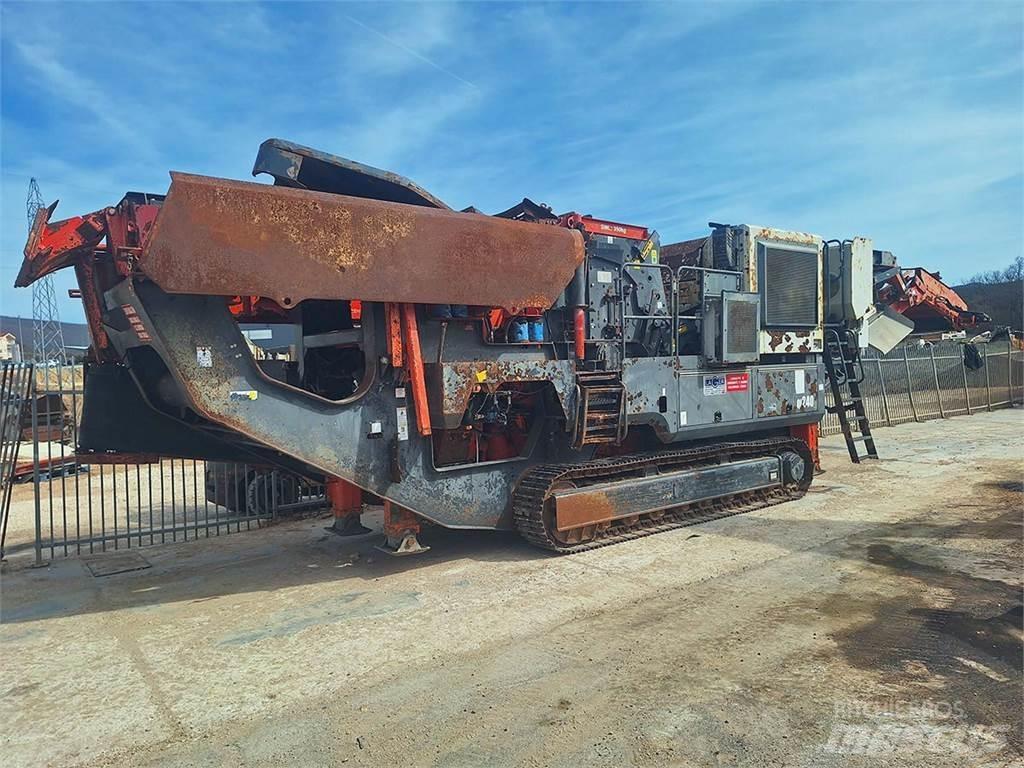 Sandvik QI 240 Kruszarki mobilne