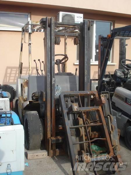 TCM FG25N2S Wózki widłowe inne