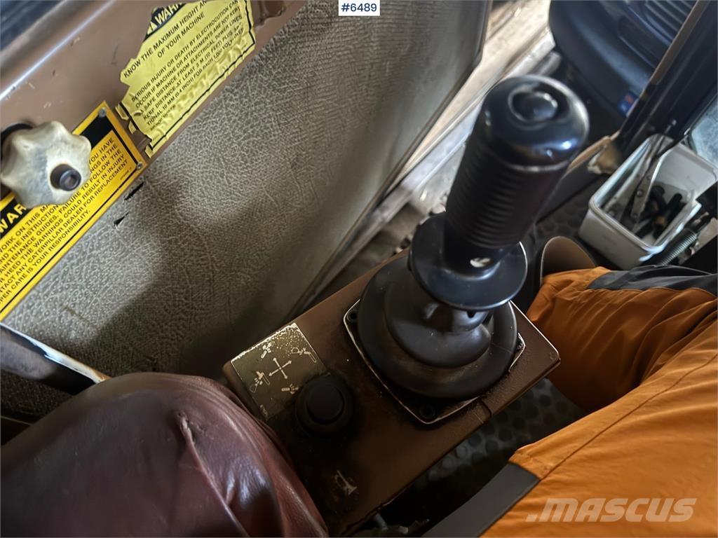 CAT 205 LC Koparki gąsienicowe