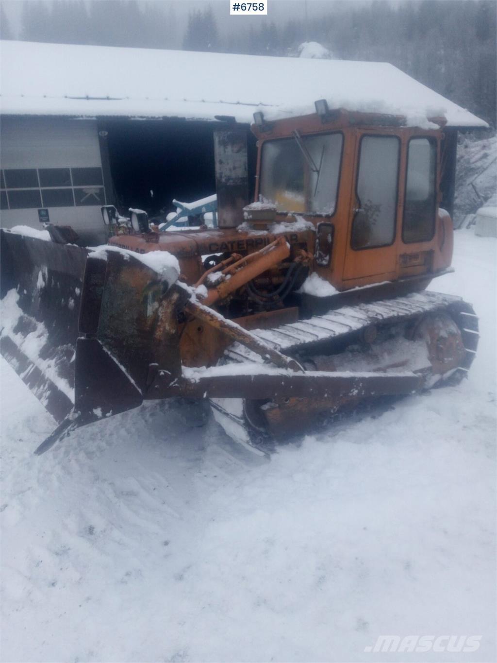 CAT D4 Spycharki gąsienicowe