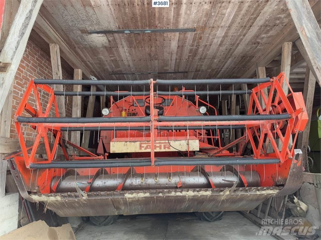 Deutz Fahr M900 Kombajny zbożowe