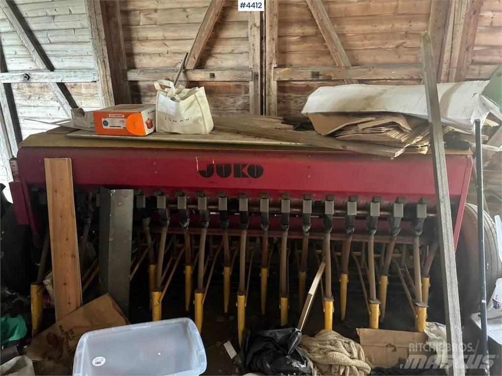 Juko Såmaskin Inne maszyny do nawożenia