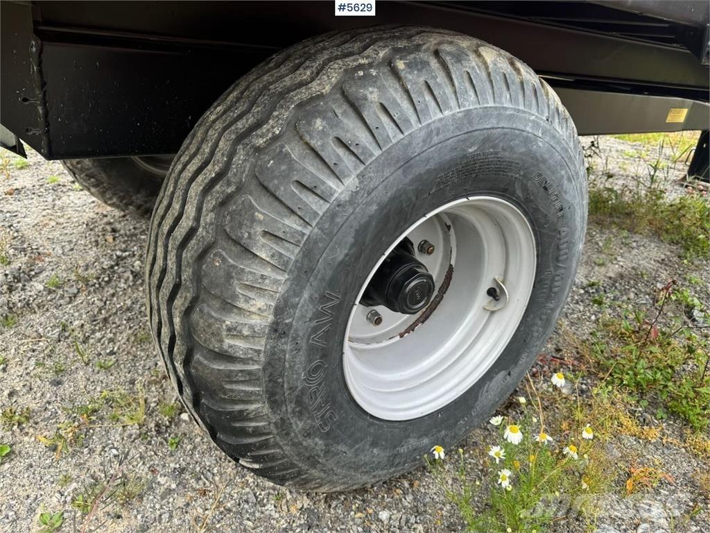 Junkkari J5 Przyczepy zbożowe