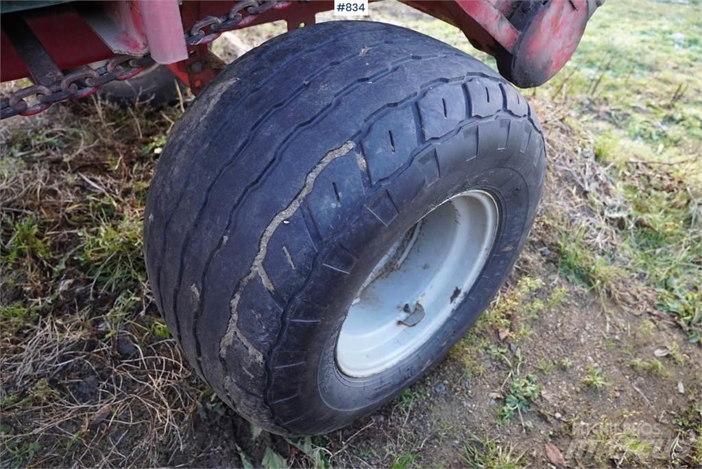 Kverneland UN7000 Wozy paszowe
