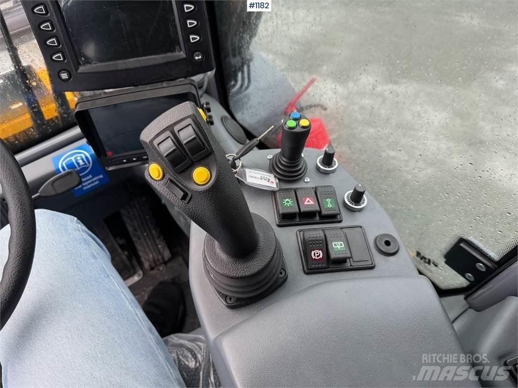 LM Trac 587 Ładowarki wielofunkcyjne
