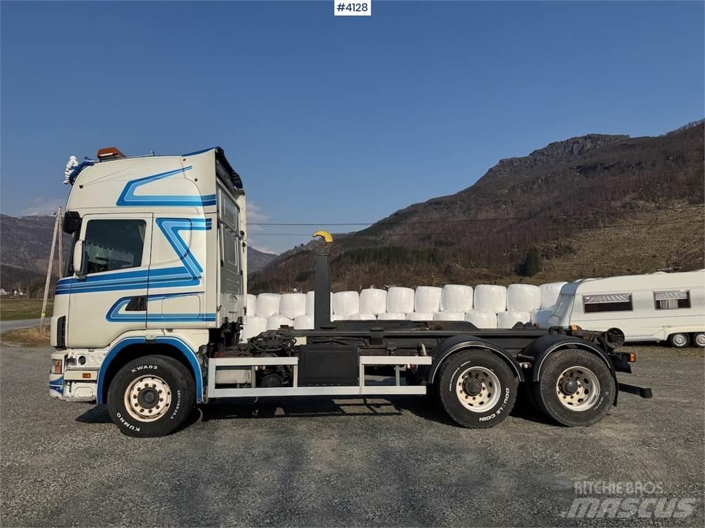Scania 144G Samochody ciężarowe ze skrzynią zamkniętą