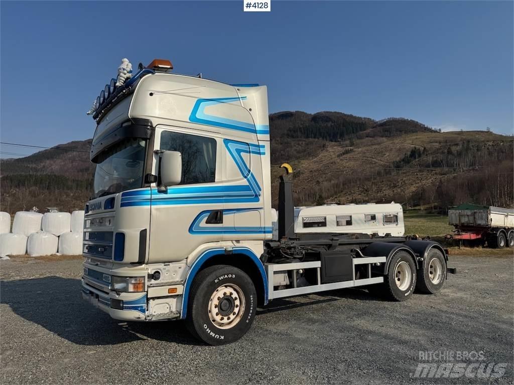 Scania 144G Samochody ciężarowe ze skrzynią zamkniętą
