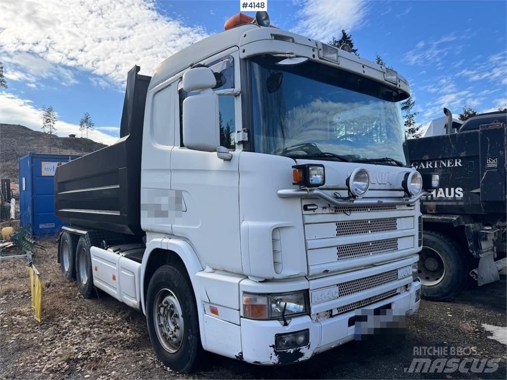 Scania 144G Samochody ciężarowe ze skrzynią zamkniętą