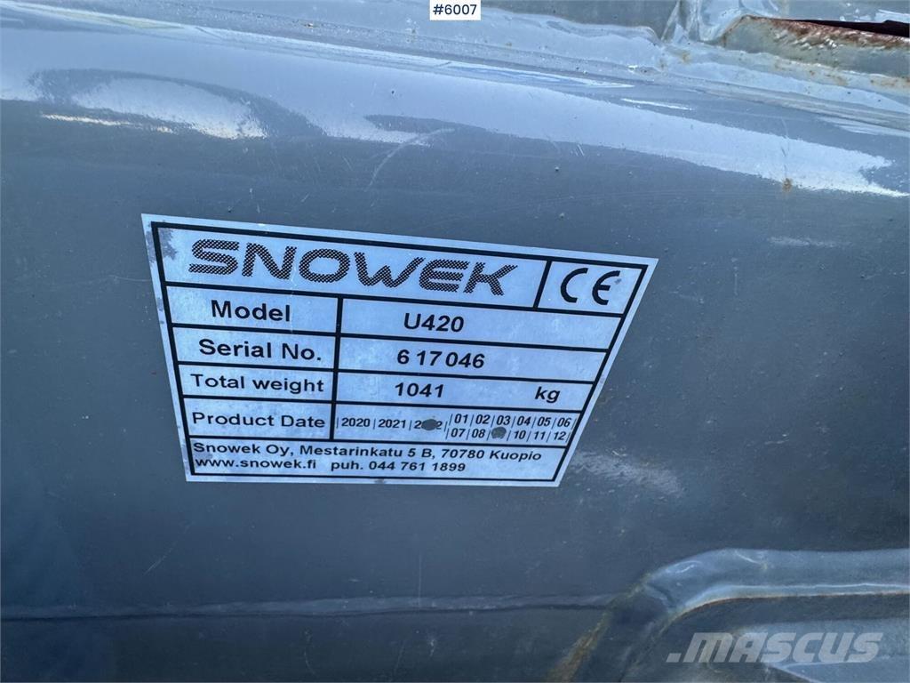Snowek U420 Lemiesze i pługi śnieżne
