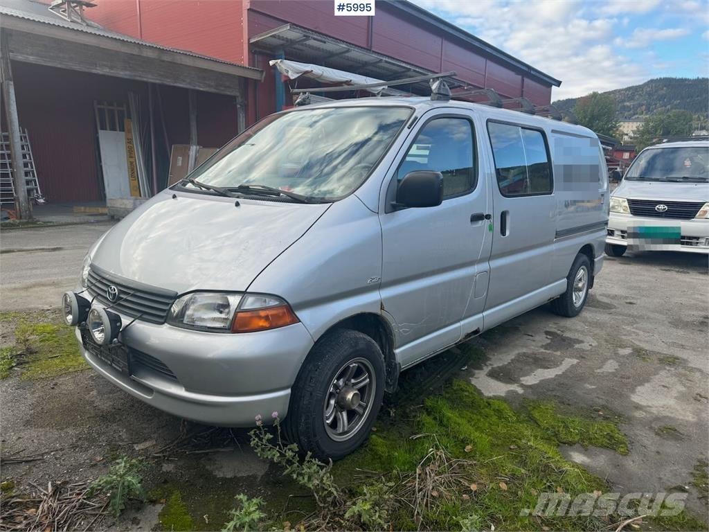 Toyota Hiace Busy / Vany
