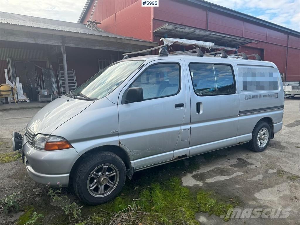Toyota Hiace Busy / Vany