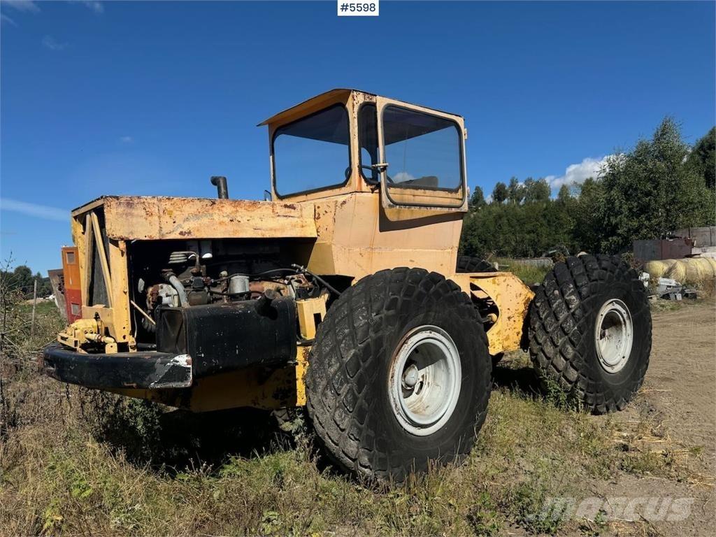  Traktor Selvbygd Ciągniki rolnicze