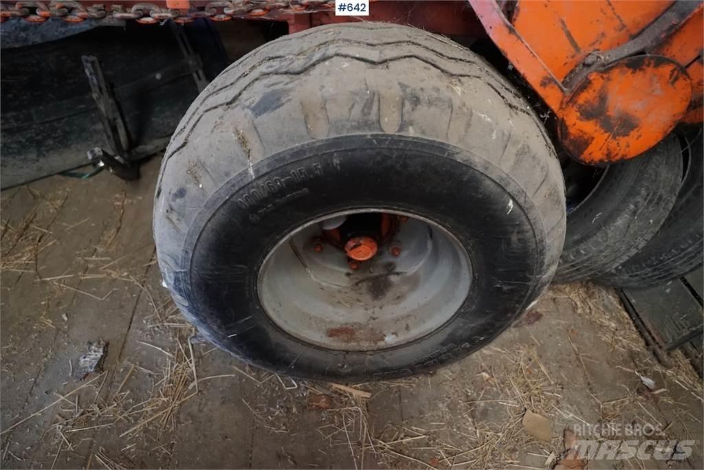 Underhaug 7012 Wozy paszowe