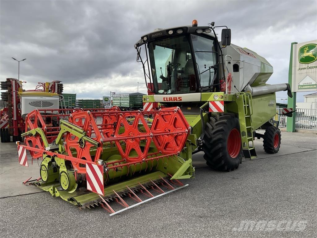 CLAAS AVERO 240 Kombajny zbożowe