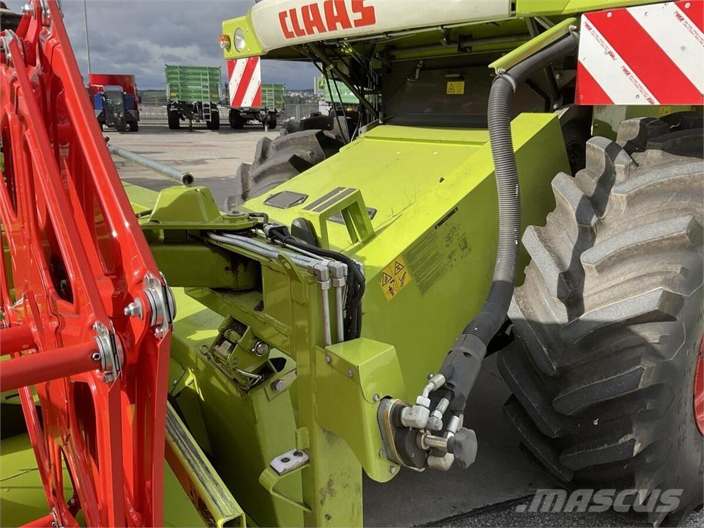 CLAAS AVERO 240 Kombajny zbożowe