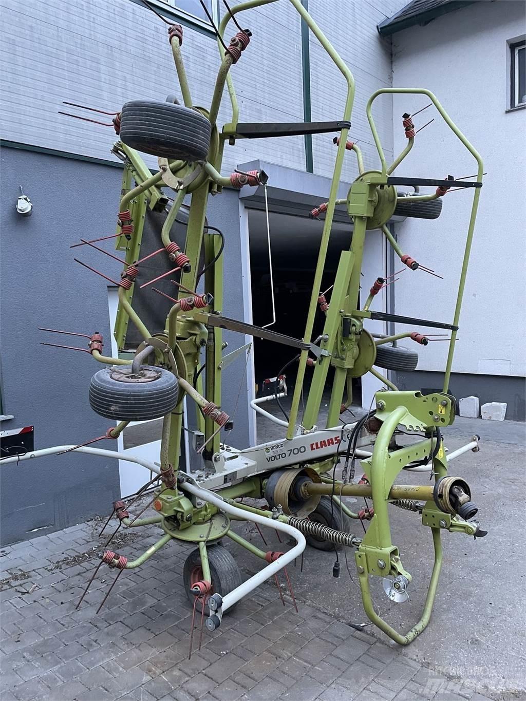 CLAAS VOLTO 700 Zgrabiarki i przetrząsacze