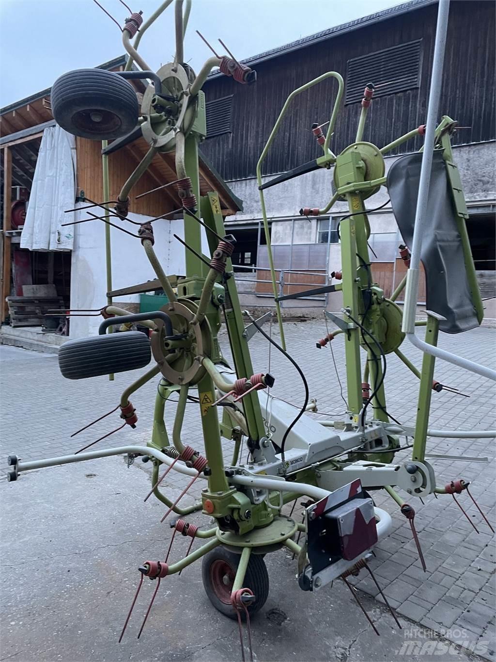 CLAAS VOLTO 700 Zgrabiarki i przetrząsacze