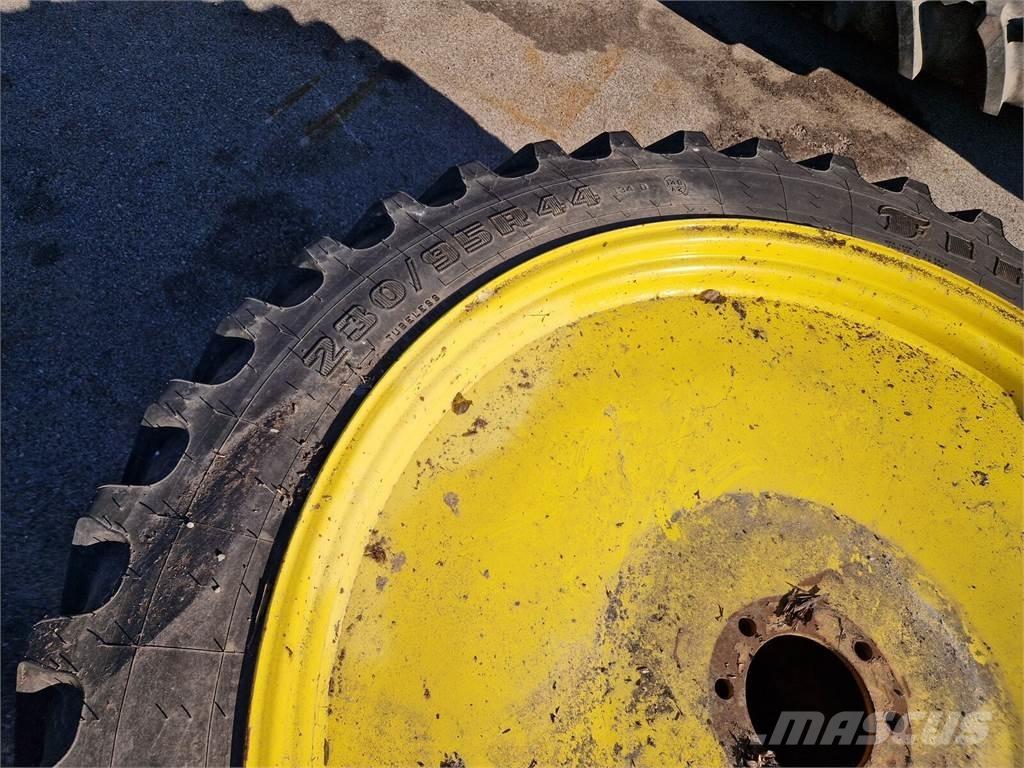 Firestone 230/95R44 Opony, koła i felgi