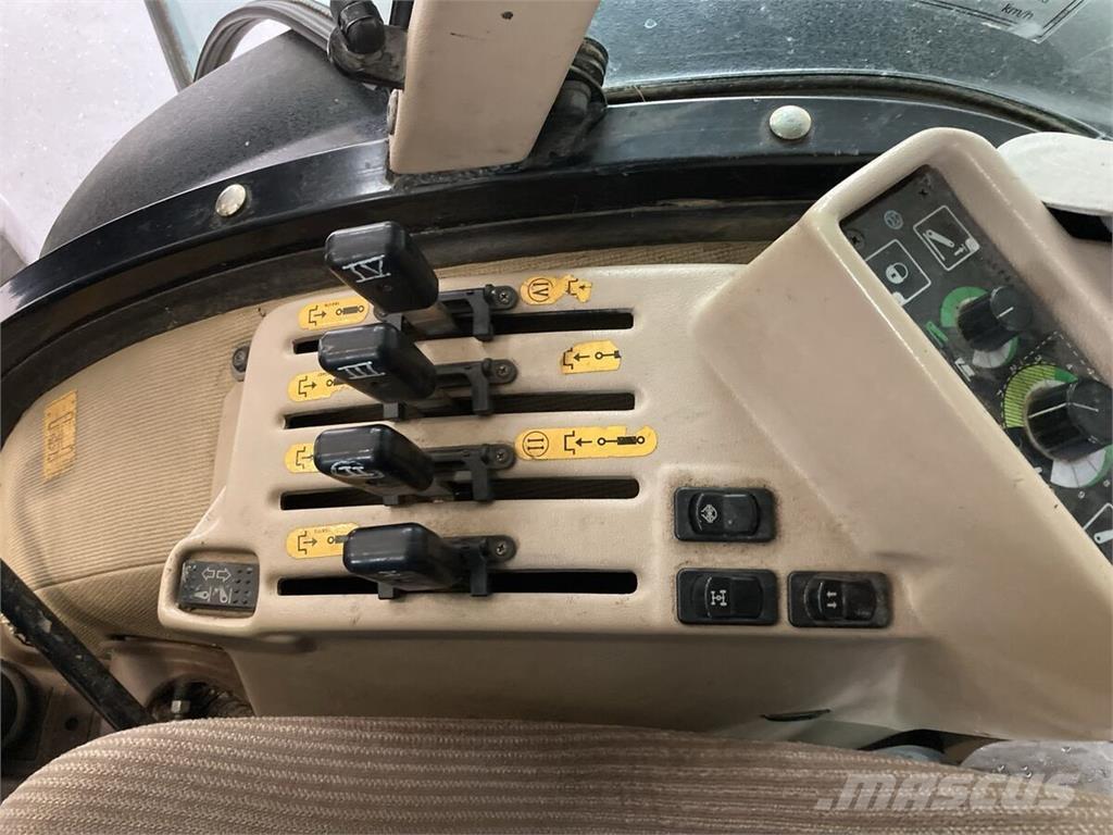 John Deere 5515F Ciągniki rolnicze