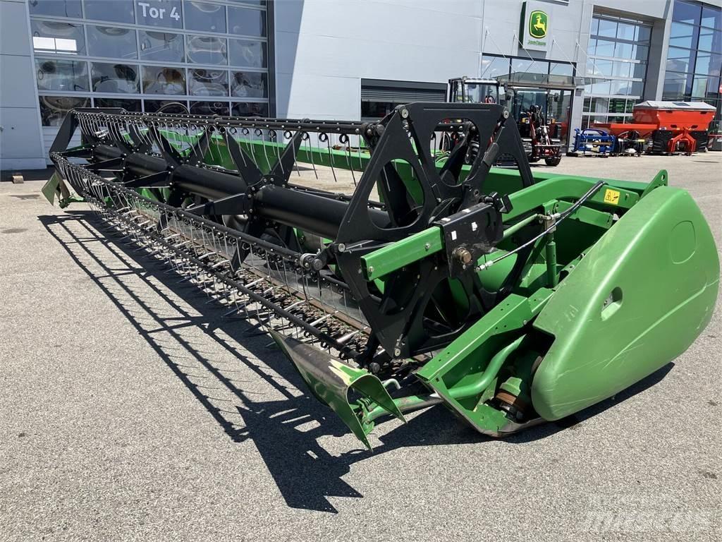 John Deere 620R Akcesoria do kombajnów zbożowych