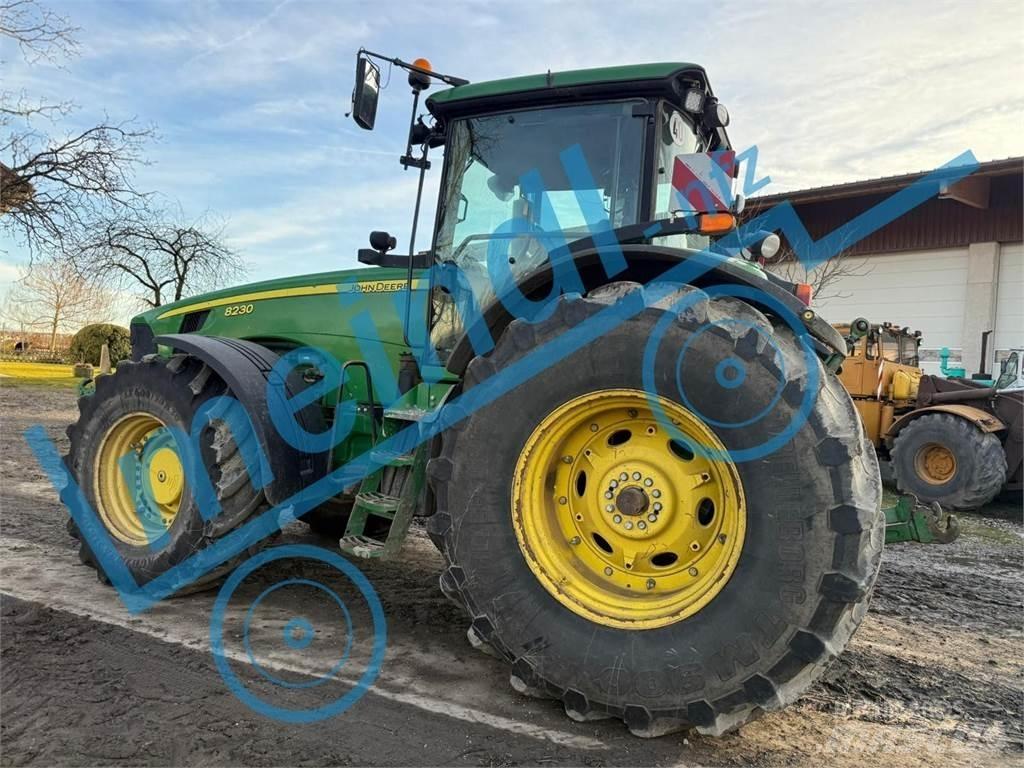 John Deere 8230 Ciągniki rolnicze