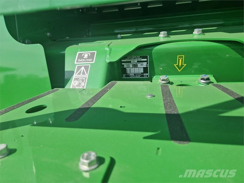 John Deere F441M Prasy zwijające