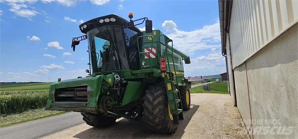 John Deere T550 Kombajny zbożowe