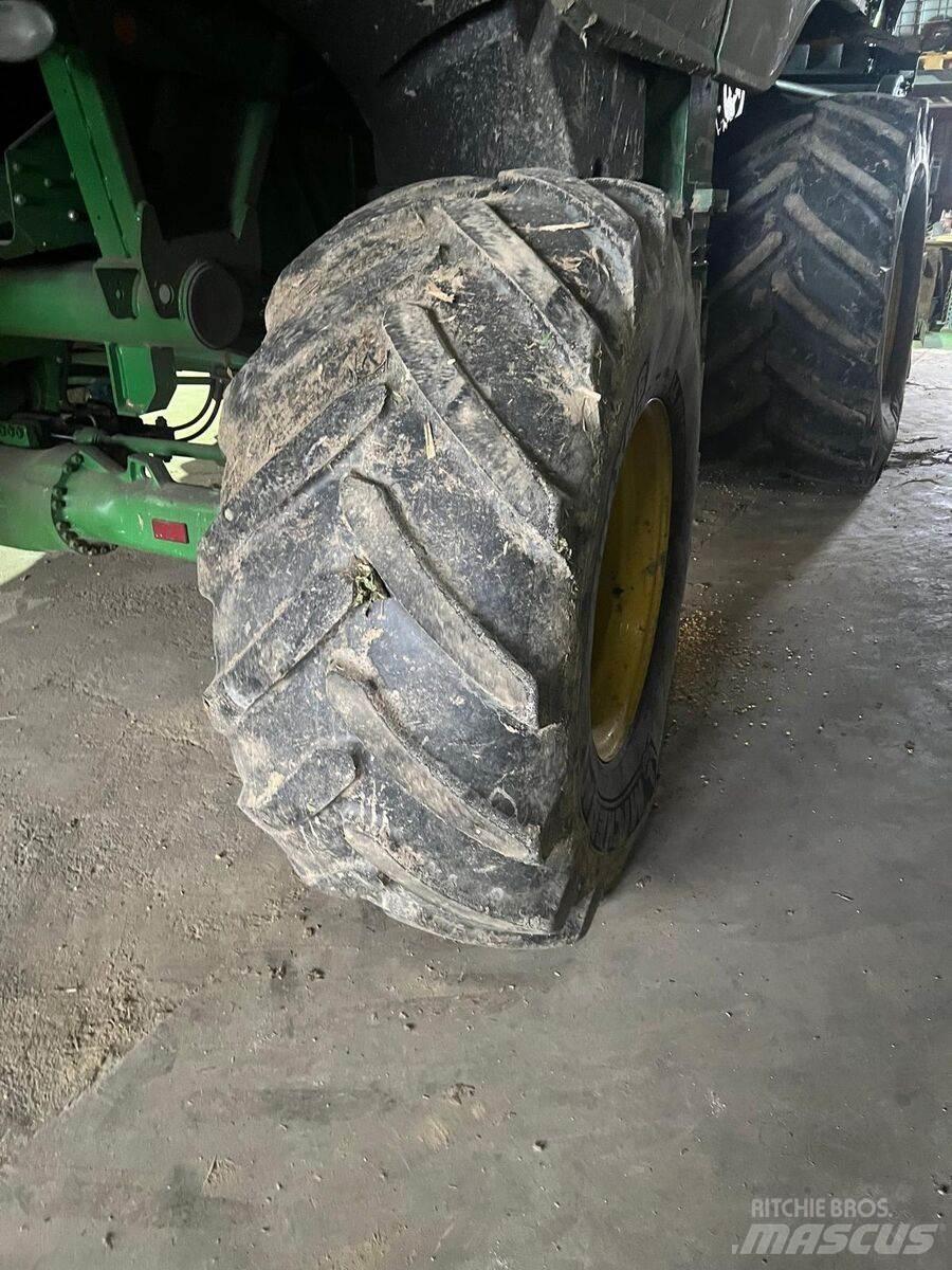 John Deere T670 Kombajny zbożowe