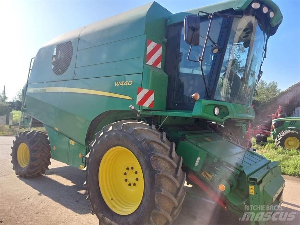 John Deere W440 Kombajny zbożowe