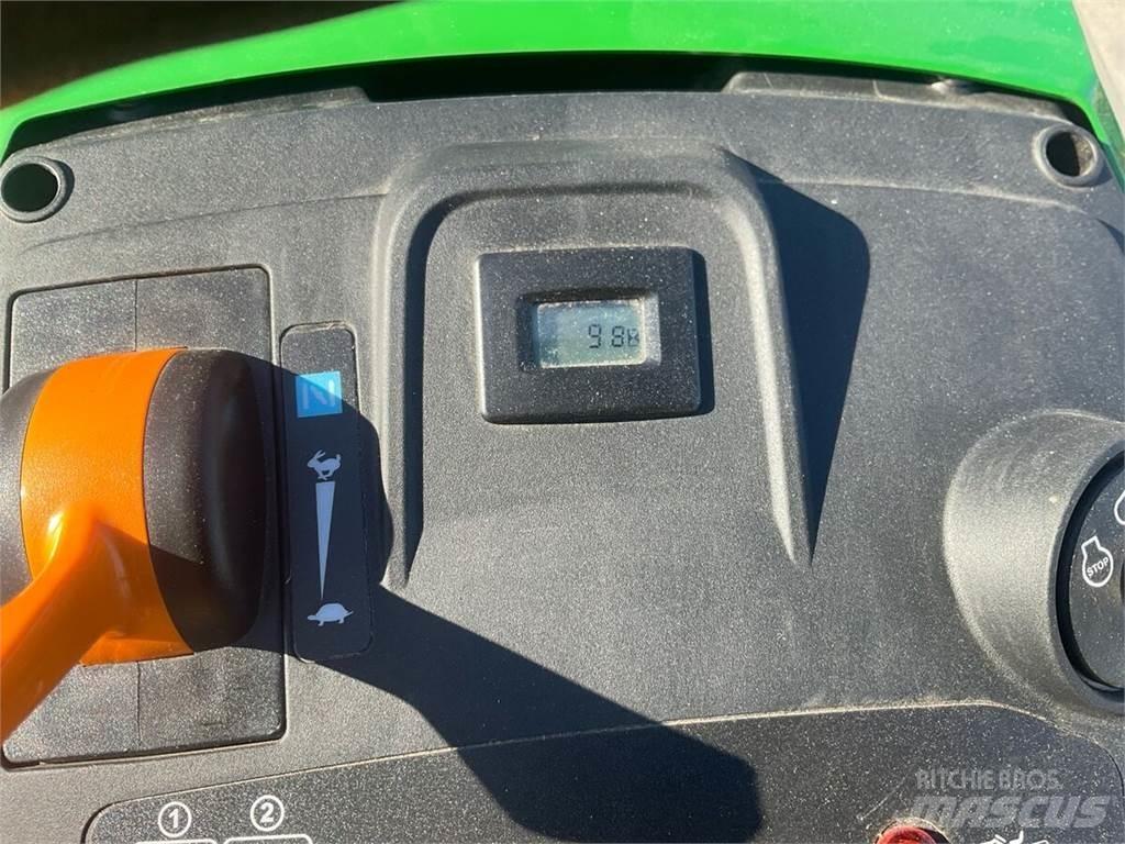 John Deere X167R Komunalne - Inne
