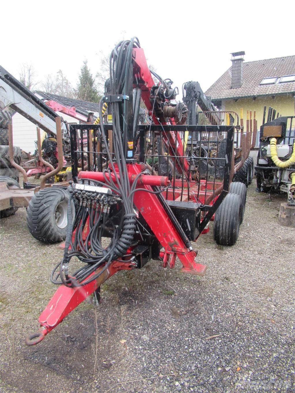 Kesla 2300 + 425 Patu Przyczepy leśne