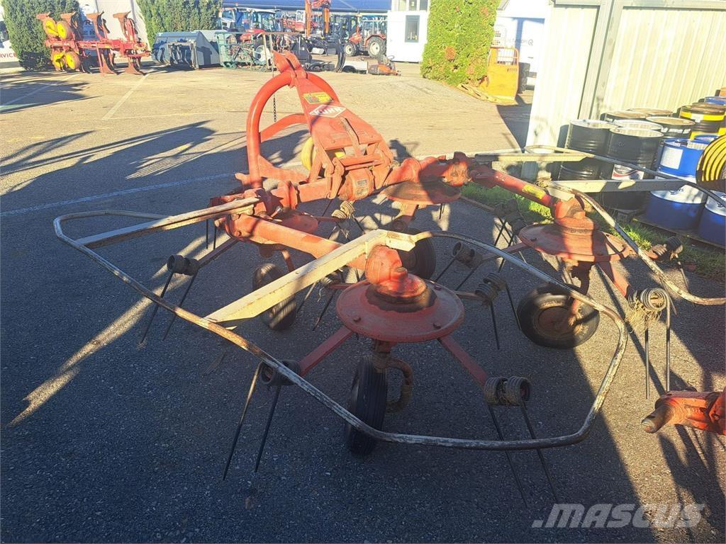 Kuhn 4 Kreisel Zgrabiarki i przetrząsacze