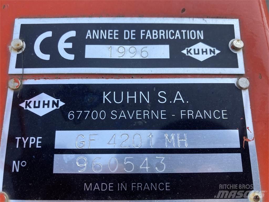 Kuhn GF 4201 HM Zgrabiarki i przetrząsacze
