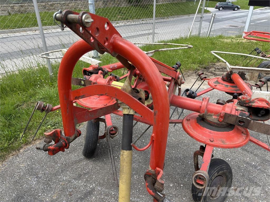 Kuhn GF 440 P Zgrabiarki i przetrząsacze