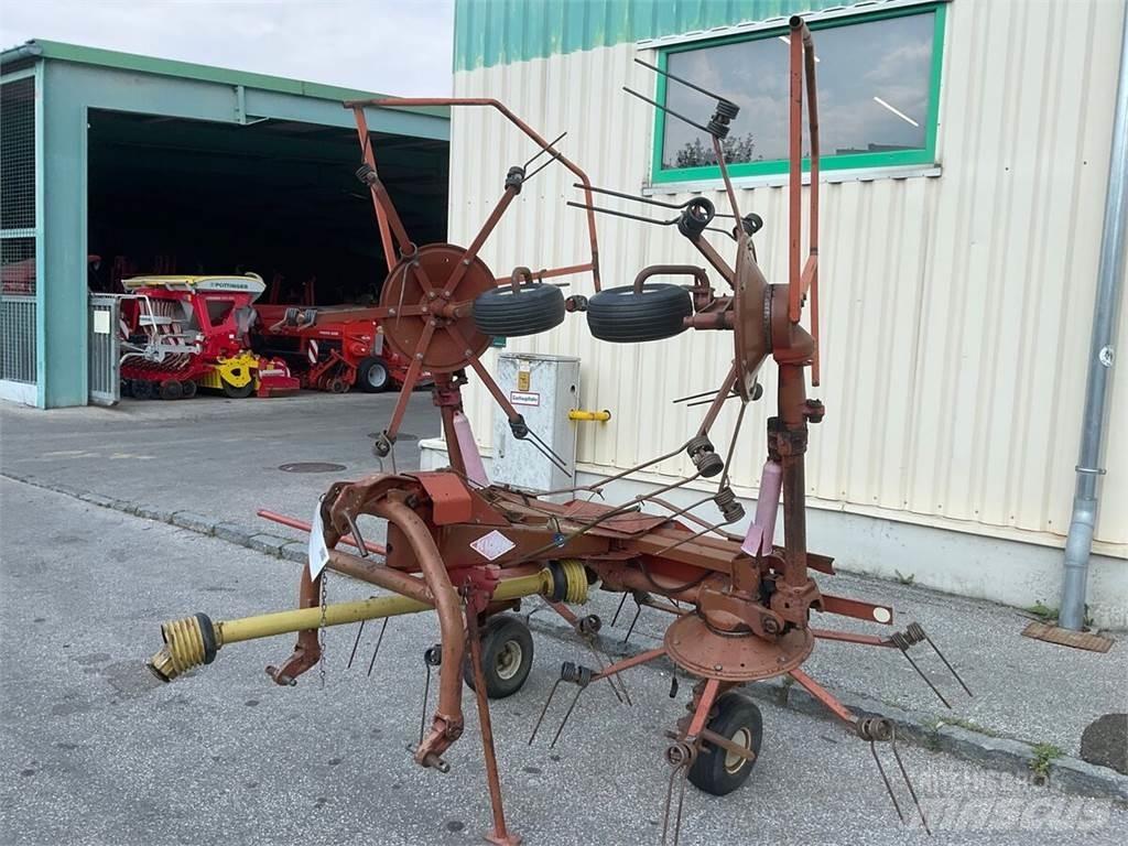 Kuhn GF 5001 Zgrabiarki i przetrząsacze