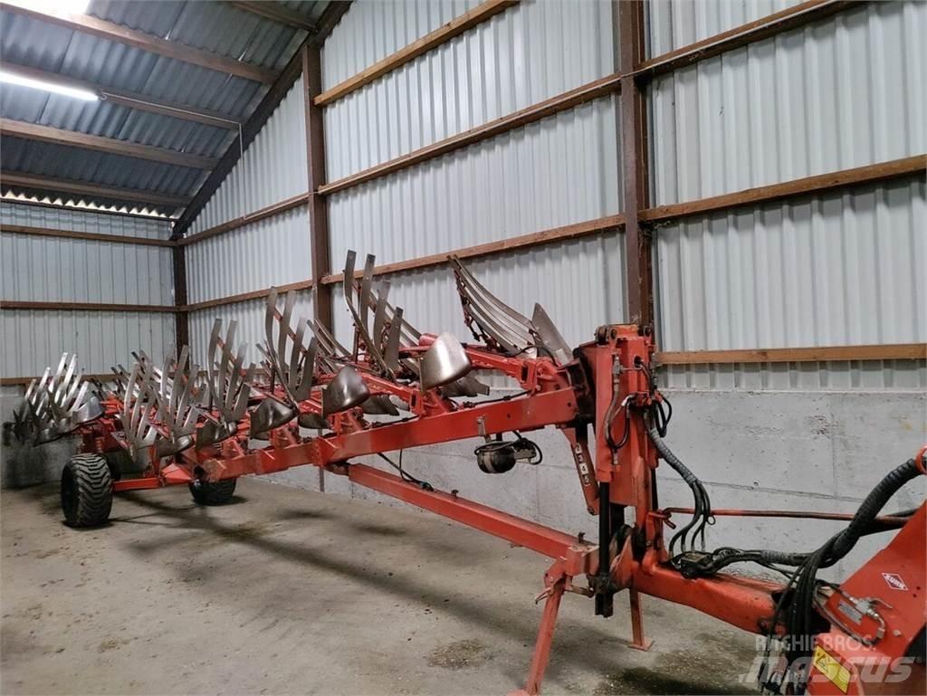 Kuhn Manager 8 NSH Pługi